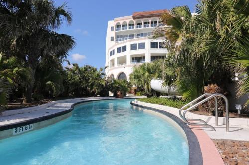 Beachfront Laid Back and Luxurious Diamond Beach Condo - Amazing Pools Amenities in Galveston, USA