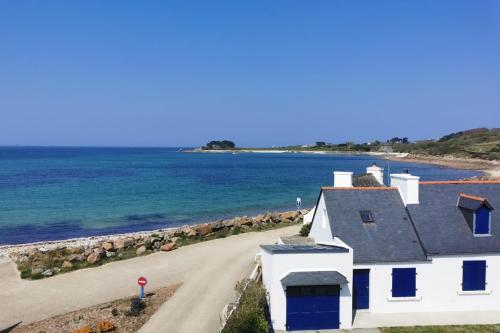 ABORD- Vue sur mer, baie de Morlaix, grande maison, école de voile à 100m gîte à louer Térénez