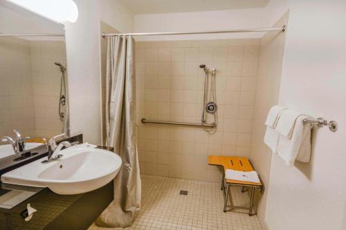 Motel 6-Huntsville TX - main image