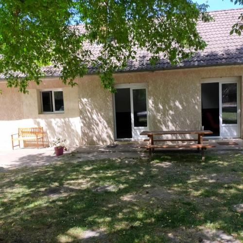 Pavillon, proche du circuit des 24 h du Mans. gîte à louer Sarthe