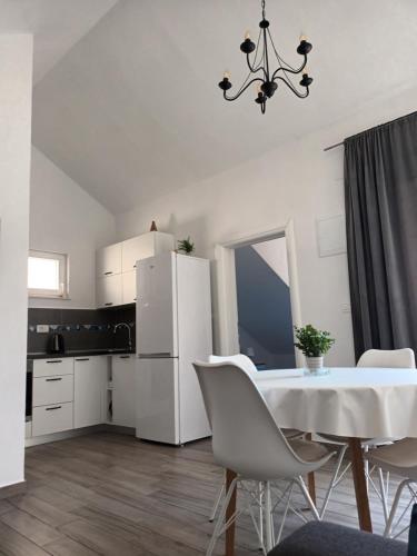 Kitchen, Apartment Teuta in Zirje