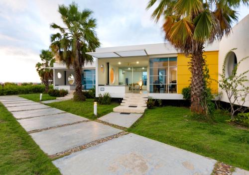2 bedrooms, 4 beds