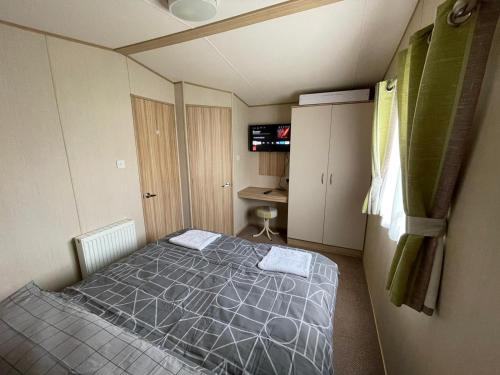 Holiday Park Caravan Fluffy in Harts Holiday Park