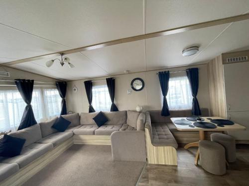 Holiday Park Caravan Fluffy in Harts Holiday Park