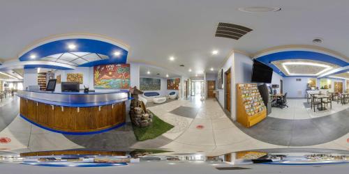 Empfangshalle, One life studio and suites near Evansville Regional Airport