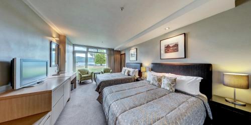 Distinction Te Anau Hotel & Villas in Te Anau