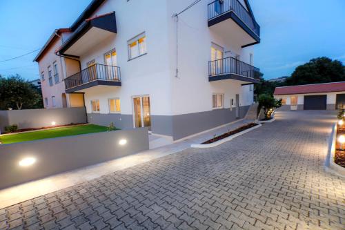 Modern Apartment With Garden, Fatima (zdjęcie 3)