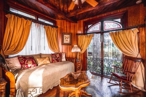 Two Room Inn Two Room Inn