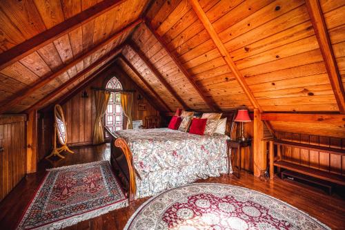 Two Room Inn Two Room Inn