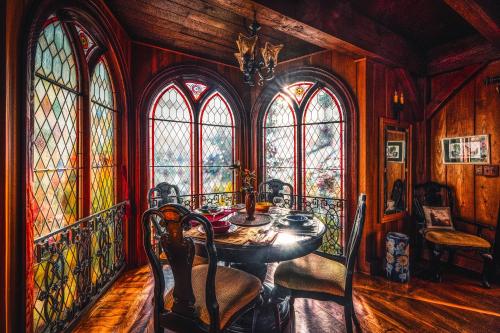 Two Room Inn Two Room Inn