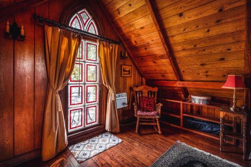 Two Room Inn Two Room Inn