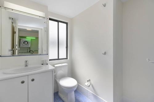Three-Bedroom Townhouse image 10