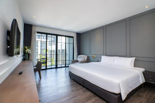 room detail thumbnail 0