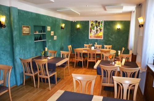 足爾特勞伯賓館 (Gasthof zur Traube) in 比赫爾