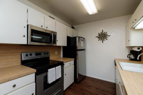 Surfside 213 by Padre Escapes - image 6