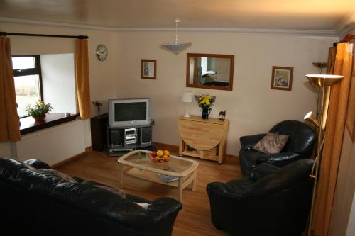 Corehouse Farm Cottages - Dairy, Granary & Sawmill