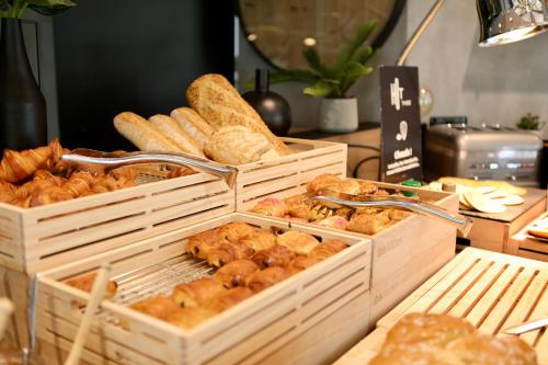 ibis Aubenas - image 2