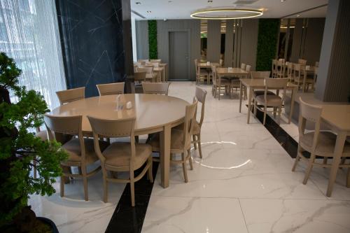 364279452 Nova Plaza Crystal Hotel & Spa