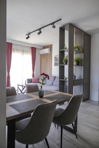 Apartment with Balcony image 6