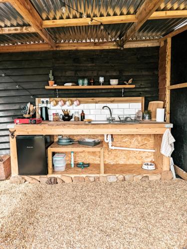 مطبخ, Immaculate Bell Tent Retreat North Devon in Bideford Town Center