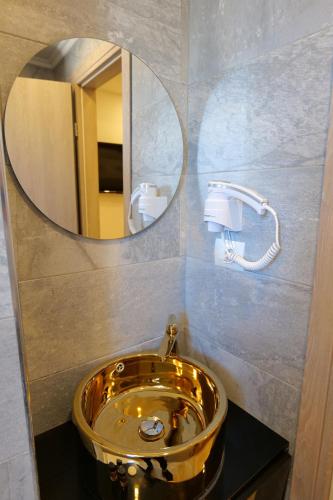 Kuburi Hotel - image 6