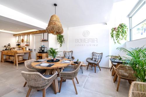 ห้องอาหาร, Bohemia Luxury Living in ชาลคิดีคี