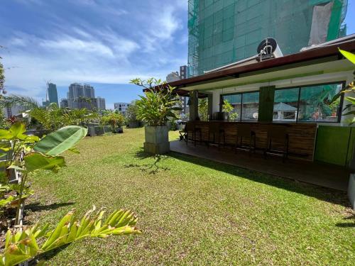 Exterior view, VIBE Colombo in Cinnamon Gardens