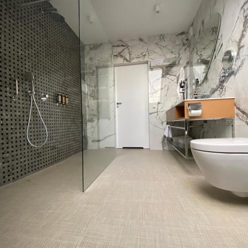 Hotel Zhong Hua - image 7