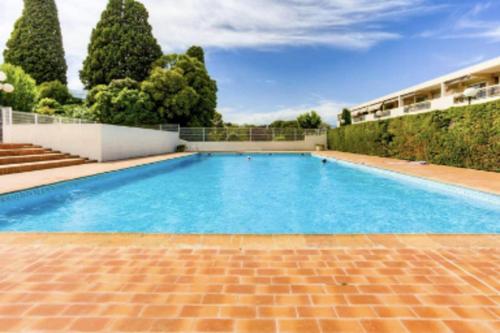 Nice Studio With Swimming Pool In Antibes - Location saisonnière - Antibes