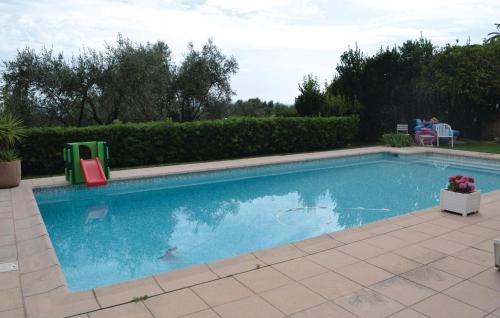 Stunning Home In Chteauneuf De Grasse With Outdoor Swimming Pool