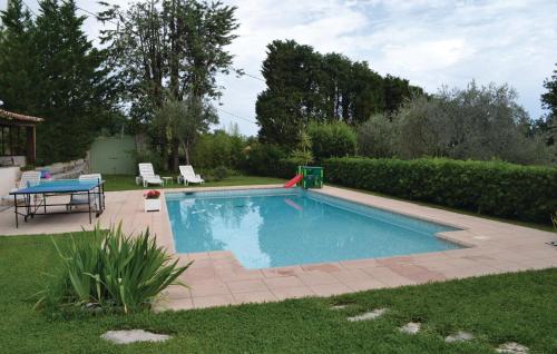 Stunning Home In Chteauneuf De Grasse With Outdoor Swimming Pool