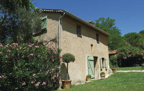 Stunning Home In Chteauneuf De Grasse With Outdoor Swimming Pool