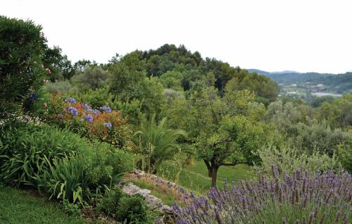 Holiday Home La Trinite - image 11