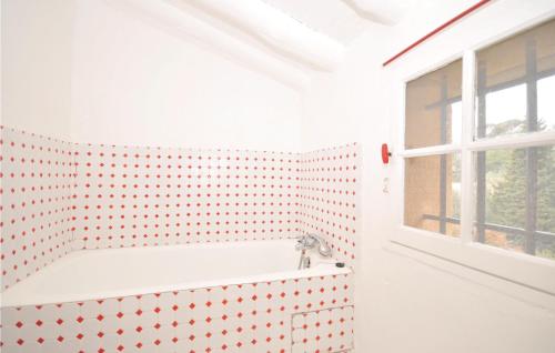 Holiday Home La Trinite - image 13
