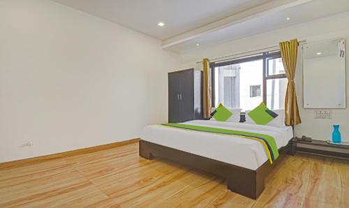 Deluxe Double Room image 1