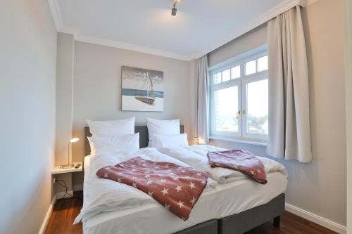 Apartment with Balcony image 4
