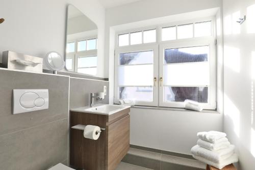 Apartment with Balcony image 2