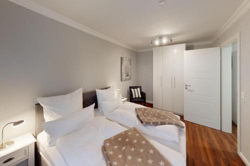 Apartment with Terrace image 7