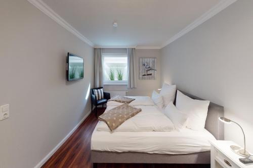 Apartment with Terrace image 6