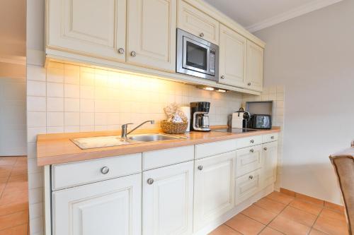 Apartment with Terrace image 10
