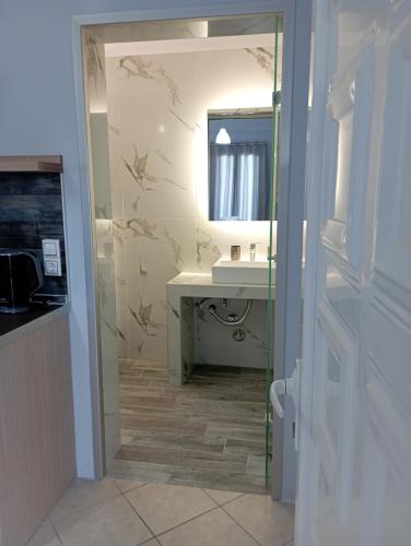 NIKOS DIMAS STUDIOS NIKOS DIMAS STUDIOS