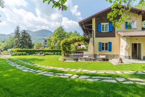 Exterior view, Lovely Villa with huge Garden surrounded by Nature in Civenna