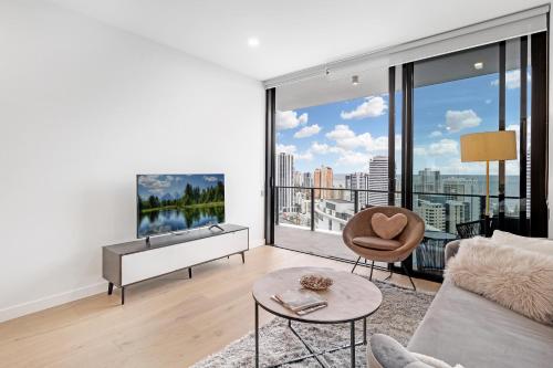 Lamour Ocean View Apartment II in Casino Broadbeach - free parking