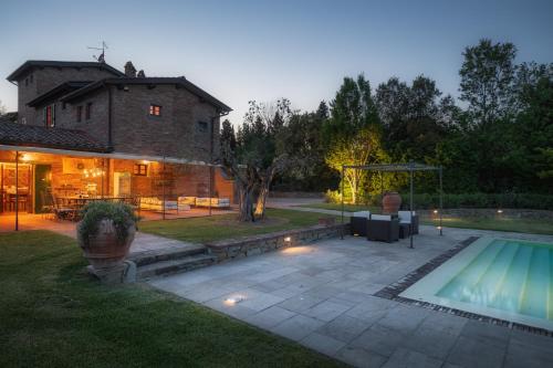 Utvendig, CASALE DEI GIRASOLI 14, Emma Villas in Borgonuovo