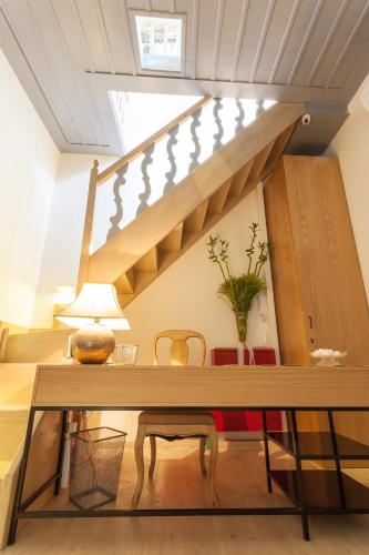 ล็อบบี้, Nafplion 1841 in นัฟพลิออน