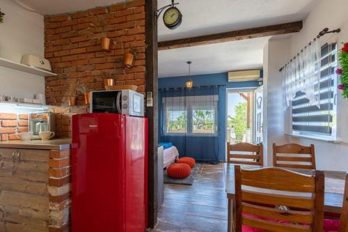 Studio apartman T and T in Razanac