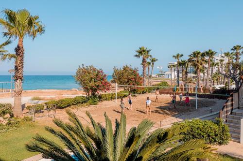 Louis Althea Beach - image 4