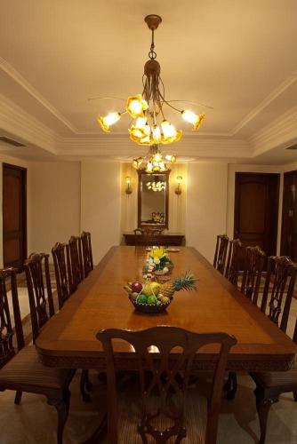 Étterem, The Bristol Hotel - Gurgaon in Gurugram