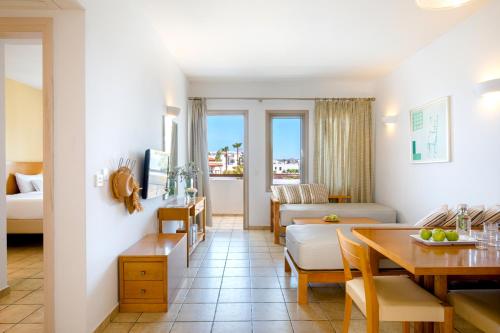 Louis Althea Beach - image 7