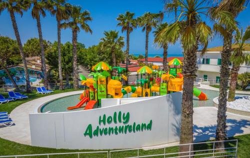 Holiday Family Village 3